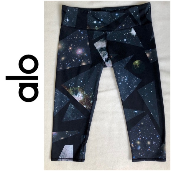 ALO Yoga Pants - Alo Yoga Capri Leggings